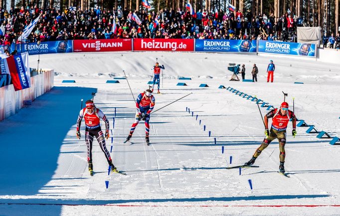 SP Kontiolahti, stíhačka M: Arnd Peiffer (5) a Simon Eder (6)