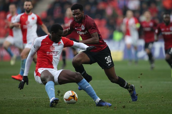 Benjamin Tetteh v zápase 28. ligového kola Slavia - Sparta