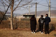 Vysokoškolský titul z KLDR je málo. Uprchlíci ze severu čelí v Jižní Koreji problémům