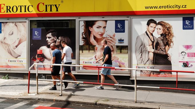 Praha viděná z Hop On busu: krásné památky, Kafka, pivo, rum i sexshopy