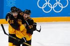 Němci slaví gól v semifinále Kanada - Německo na ZOH 2018