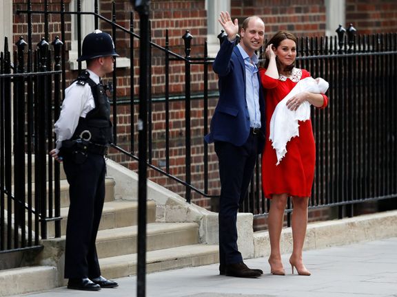 Vévoda a vévodkyně z Cambridge se svým synem.