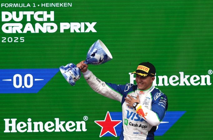 Isack Hadjar, Racing Bulls slaví třetí místo ve VC Nizozemska F1 2025
