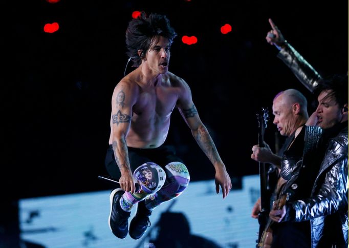 Super Bowl XLVIII: Denver Broncos vs. Seattle Seahawks (lídr skupiny Red Hot Chili Peppers Anthony Kiedis)