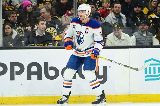 Connor McDavid v dresu Edmontonu