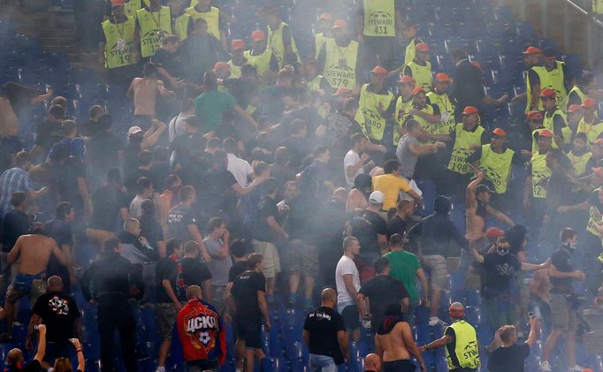 Fanoušci v zápase AS Řím - CSKA Moskva