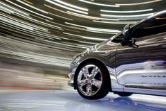 Zlevní automobilky v krizi auta? Zatím to spíše zvažují
