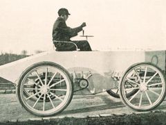 Jeantaud byl prvním elektromobilem a také prvním vozem, se kterým byl ustanoven rychlostní rekord.