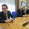 Jednání vlády o demisi: Ondřej Liška a Petr Gandalovič
