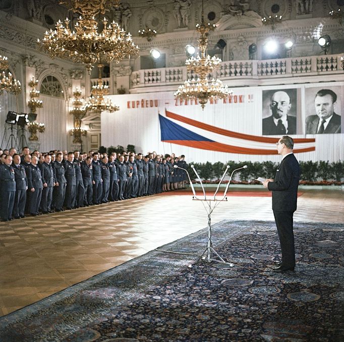 Alexandr Dubček co by vysoce postavený funkcionář KSČ (před srpnem 1968). Fotografie ze života Alexandra Dubčeka