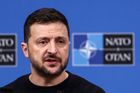 Zelenskyj: Když NATO přijme Ukrajinu, Rusko ukončí válku