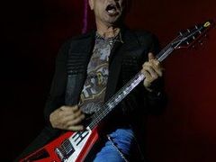 Kytarista Scorpions Rudolf Schenker předváděl nadšenou show