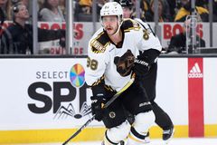 Pastrňákovi věští astronomický plat, ale hrozí drama: Boston si hraje s ohněm