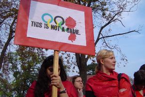 Demonstration at the Chinese embassy in Prague, call for action on Burma