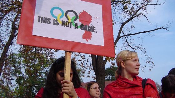 Demonstration at the Chinese embassy in Prague, call for action on Burma