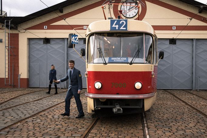 Slavnostní představení první tramvaje K2 (ev. č. 7000) v pravidelném provozu v Praze, 2. 2. 2023, Vozovna Střešovice.