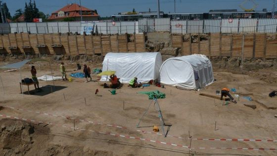 V dubnu vydala stavba Blanky středověké pohřebiště. Nyní výzkum končí