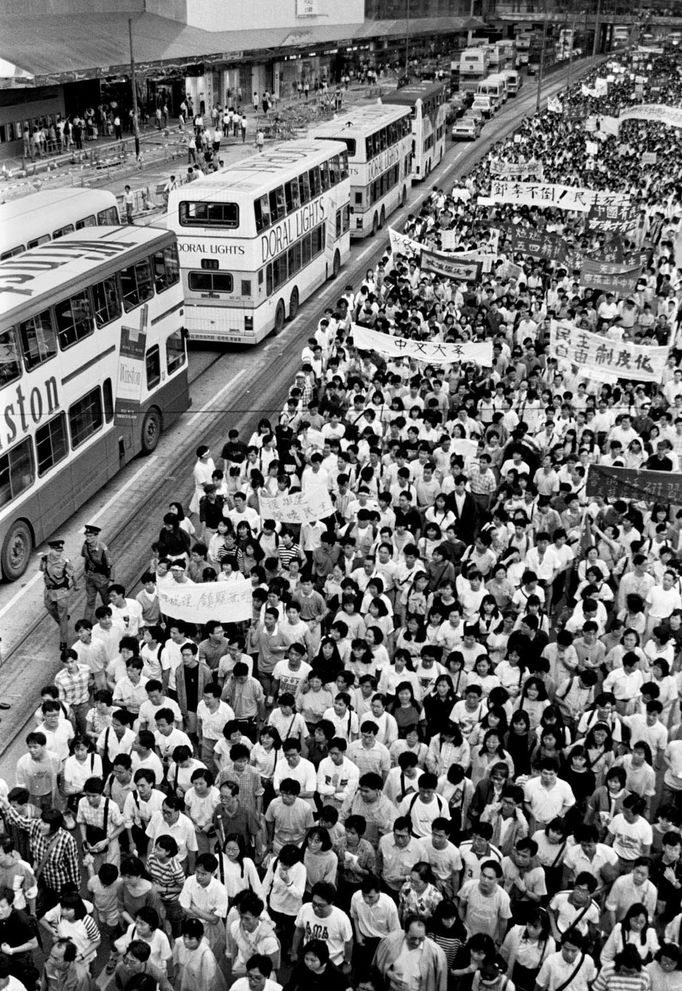 Dobové foto pořízené v roce 1989 v Pekingu v Číně. Připomínka masakru na náměstí Nebeského klidu, ke kterému došlo zejména v rozmezí 3. a 4. června roku 1989.