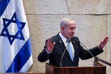 Izraelské útoky by mohly vést ke změně režimu v Íránu, naznačil Netanjahu
