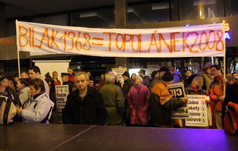 Demonstrace na Národní Třídě