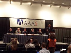 Jedna z mnoha tiskových konferencí na výročním zasedání AAAS.