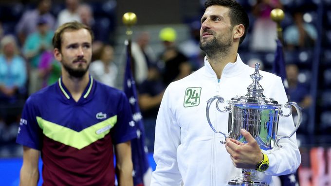 Novak Djokovič a Daniil Medveděv po finále US Open