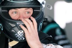 Tréninky formule 1 v Abú Zabí ovládl Rosberg před Hamiltonem