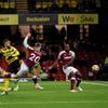 fotbal, anglická liga 2021/2022, Premier League - Watford v West Ham United, Jarrod Bowen, neuznaný gól