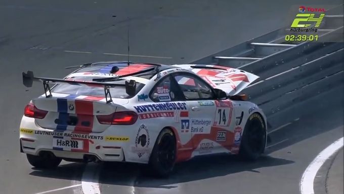 Havárie BMW v závodě 24 hodin na Nürburgringu 2019