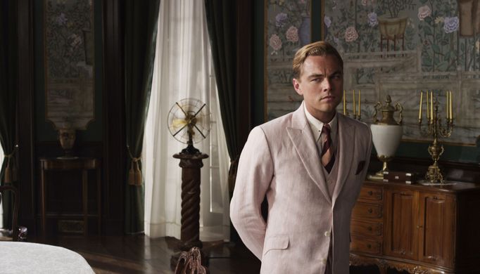 Leonardo DiCaprio ve filmu Velký Gatsby.