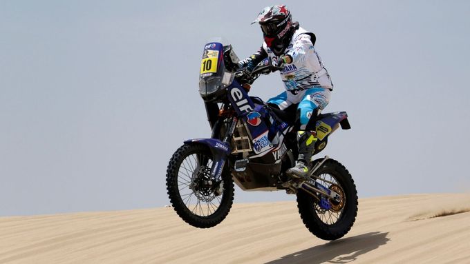 Hned první den se účastníci Rallye Dakar seznámili s jihoamerickým pískem, jako například Francouz David Casteu na Yamaze. Podívejte se, co vše se v Limě dělo.