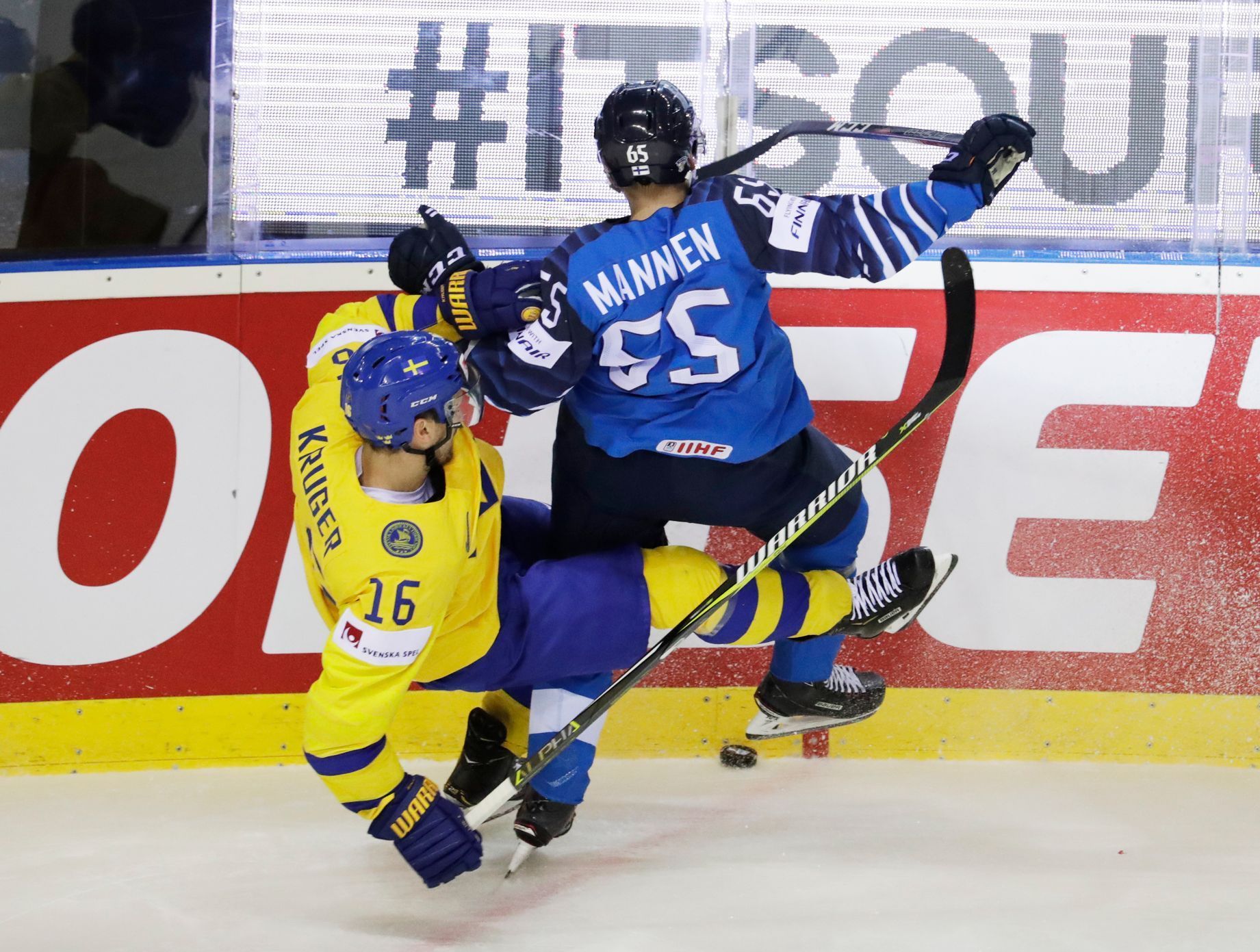 Sakari Manninen a Marcus Krüger ve čtvrtfinále MS 2019 Finsko - Švédsko