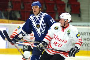 FOTO Vary slavily 80 let hokeje. A Medvěděv přivezl Sbornou