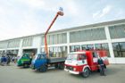 Automobilka Avia Motors ukázala novinářům své prostory v Přelouči, kde v září obnoví výrobu nákladních aut této značky. Areál patří holdingu Czechoslovak Group, který Avii loni koupil od indické skupiny Ashok Leyland Motors.