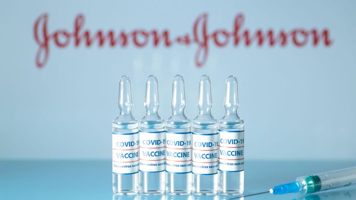 Další vakcína hlásí problémy s krevními sraženinami. Vše o látce od Johnson & Johnson; Zdroj foto: Shutterstock
