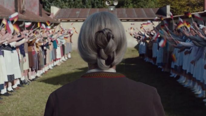 Film Kolonie (2016) je inspirovaný skutečnými událostmi odehrávajícími se v chilské kolonii Dignidad