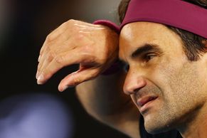 Obrazem: Velké šampionky končí, Federer měl namále, Wozniacká se dojemně loučila