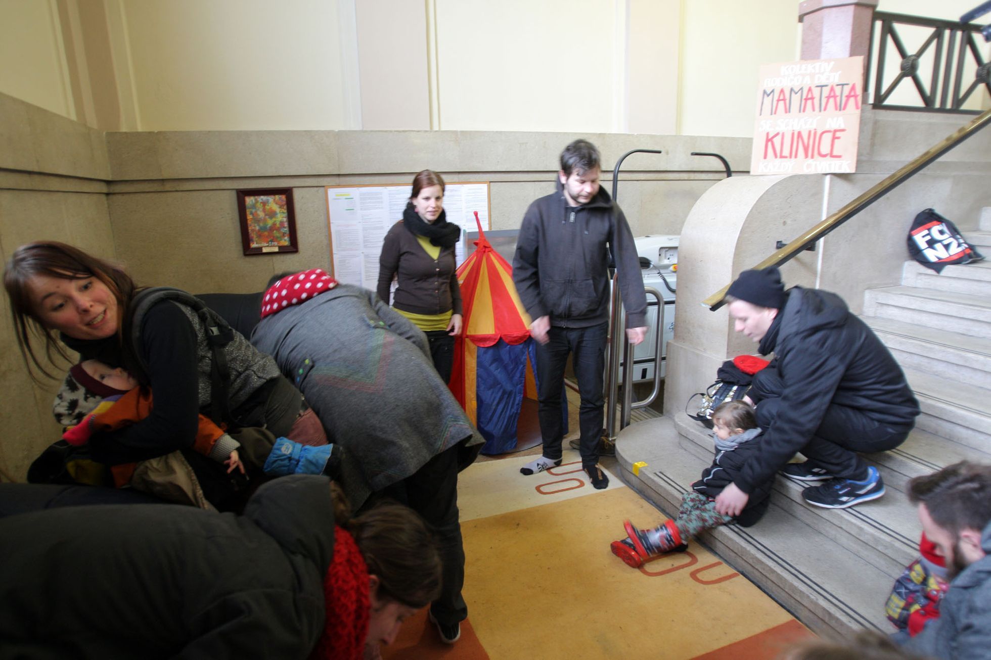 Demonstranti z Kliniky na ÚZSVM