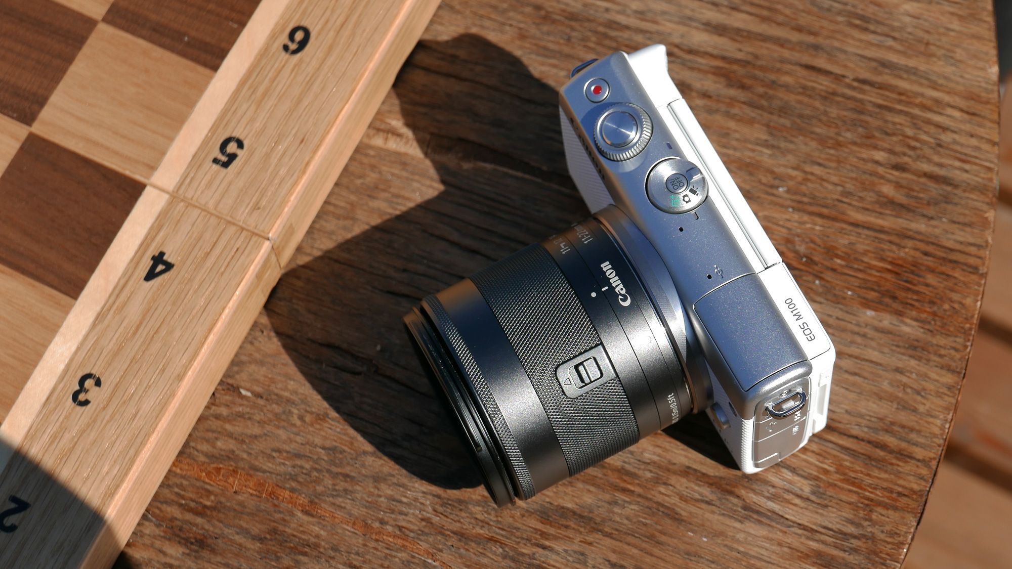 Canon M100
