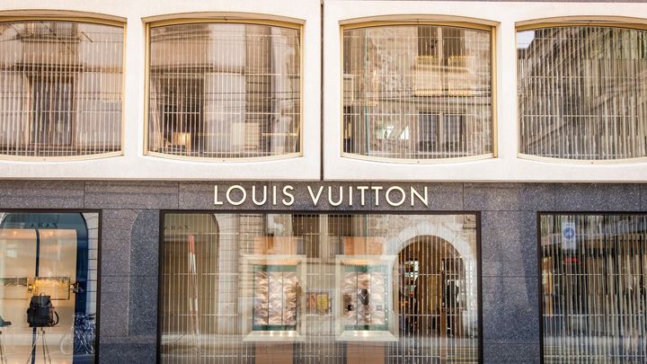 Luxusní značky v pandemii narazily. Drahé zboží je však dobrá investice, míní expert