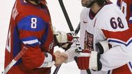 Parádní hit na Jaromíra Jágra předvedl na olympiádě v roce 2010 Alexandr Ovečkin a i díky vyřazení české hvězdy sborná zápas vyhrála 4:2. Ani tentokrát sudí faul v utkání nepískali.