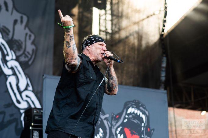 Snímek z koncertu kapely Agnostic Front.