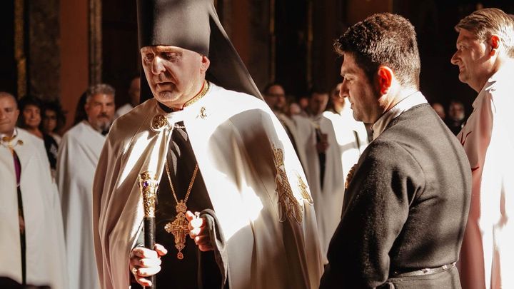 Proruský dezinformátor bude dál dohlížet na odsouzené. Zůstává státním úředníkem; Zdroj foto: web Řádu sv. Konstantina a Heleny