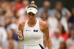 Vondroušová pod "náletem" Britů. Šílené v tomhle žít, litovala domácí hrdinku