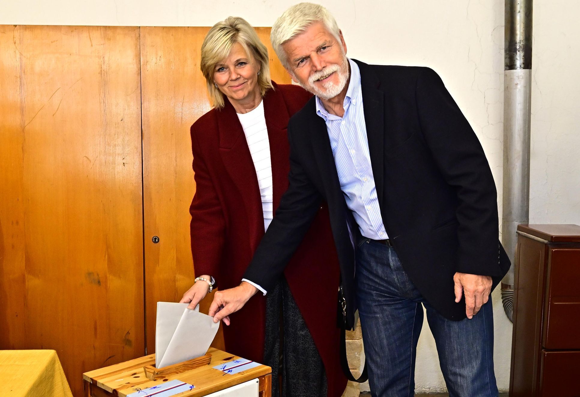 Volby 2025, volební lídři, volební místnost, hlasování
