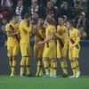 Hráči Barcelony slaví po zápase LM Slavia - Barcelona