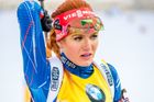 Živě: České biatlonistky v prvním závodě srazila střelba, Vítková přesto 9., zvítězila Dahlmeierová