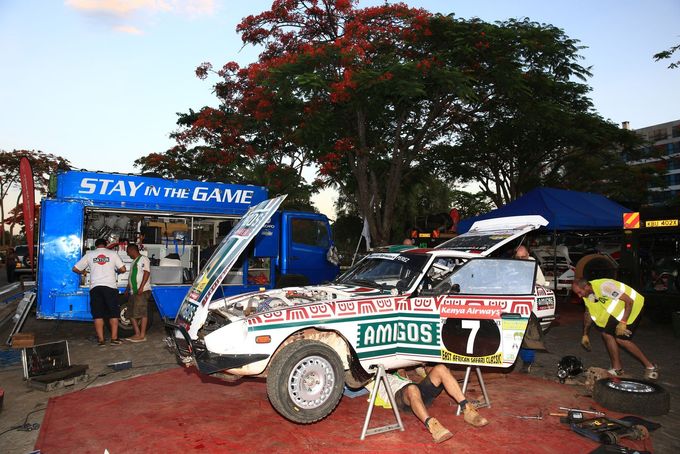 Servis Datsunu 260Z z roku 1975