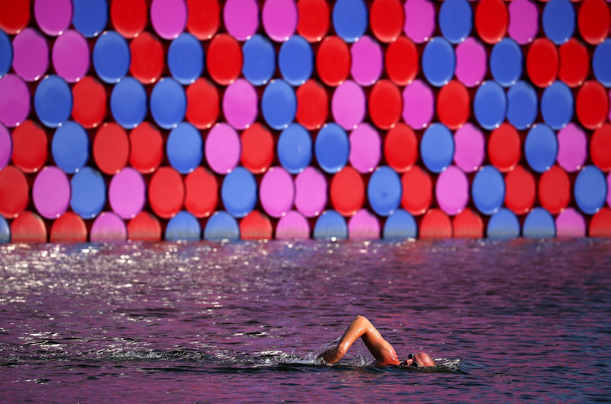 Fotogalerie / Letní vedra v Evropě / Zahraničí / Horko / Léto / Koupání / Voda / Počasí / Osvěžení / Reuters / 14