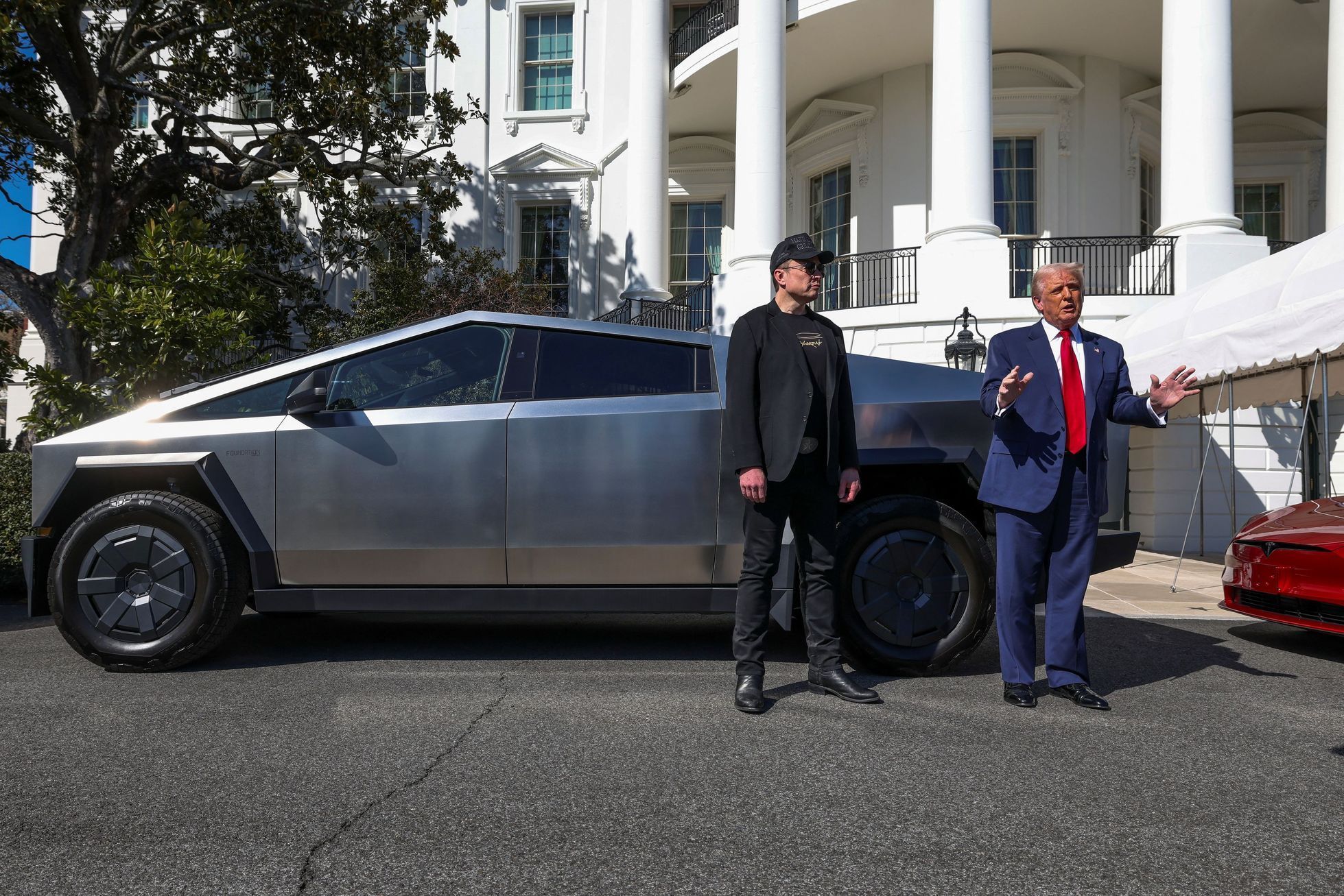 Prezident Donald Trump, Elon Musk, Tesla